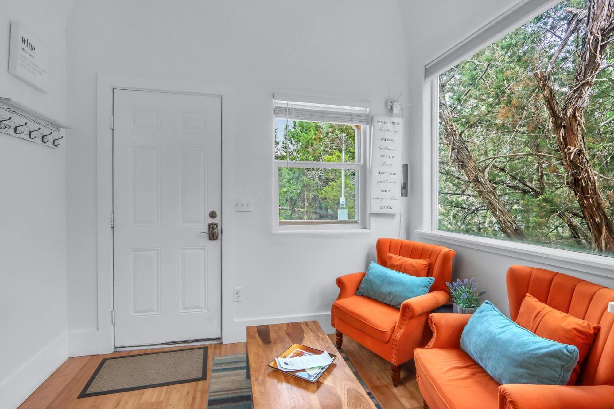 Вилла The Driftwoods - Orange Tiny House Экстерьер фото